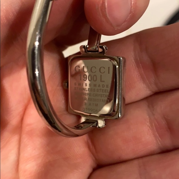 Gucci 1900L Watch - Picture 2 of 3